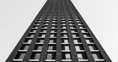 黑白混凝土建筑